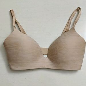 Victoria's Secret No Wire 32C bra